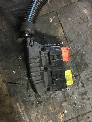 Коробка запобіжників siena palio запобіжники фото №1