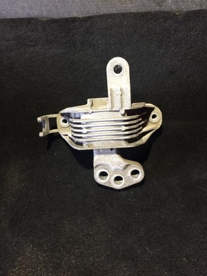 Подушка двигателя 13248476 фото №1