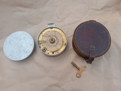 STARY ZEGAR WARTOWNICZY