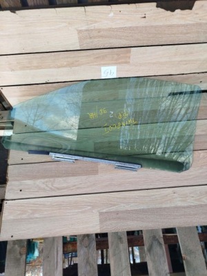 Скло бічна двері правий перед renault twingo i 3d hb фото №1