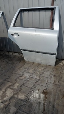Дверь правое задняя skoda octavia 01r kombi фото №1