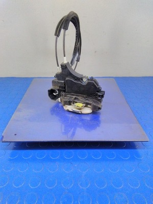 Mitsubishi colt vi 5d замок двері передній перед правий фото №1