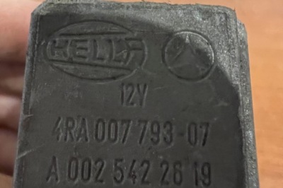 Реле mercedes-benz a w169 a0025422619 дизель 2005 фото №1