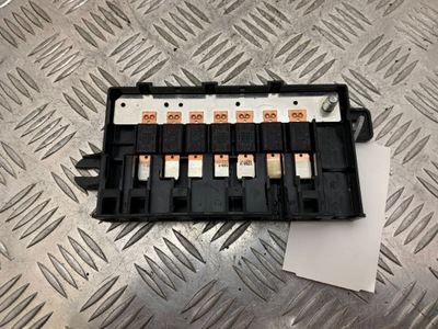 Bmw 3 f30 f35 f31 2018 запобіжник 10688710 фото №1