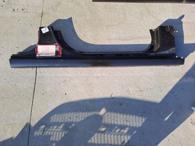 Opel insignia b поріг правий фото №1