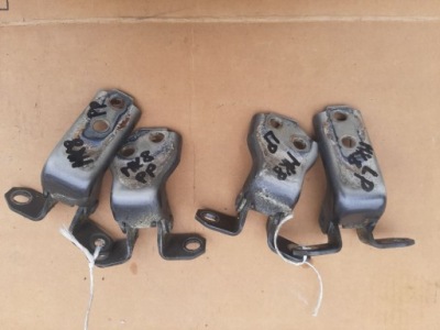 Петля дверь правый перед suzuki swift mk8 zwp 2017 фото №1