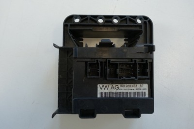Модуль комфорту блок керування volkswagen оригінальний номер 1k0959433bt фото №1