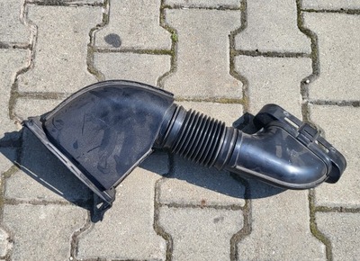 Mercedes w213 труба повітрозабірник повітря a6540940097 фото №1