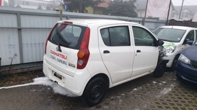 DAIHATSU CUORE 07- DURYS PRIEK. GAL. SPALVA KOMPLEKTAS RANKENA STIKLAS 