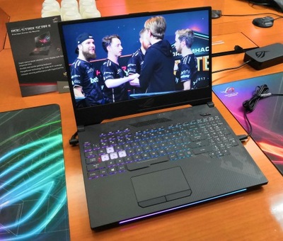 ASUS GL504G I7 8750h 32GB GTX1060 SSD256GB 1TB W10