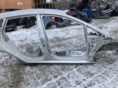 Поріг правий długo обрізаний ford fiesta mk8 5d 17- 6h фото №1
