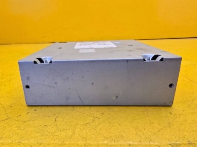 Tesla model s y модуль тюнер радіо 1004787-02-d фото №1