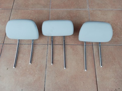 Підголівники задня mercedes w204 фото №1