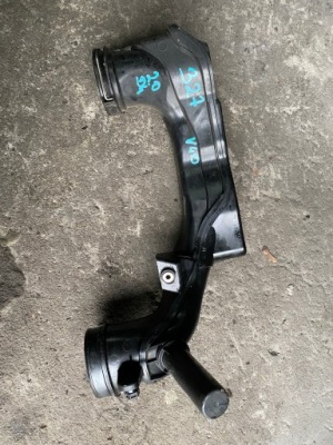 327 volvo v40 ii 2.0 d4 шланг труба патрубок повітря 31370135 фото №1