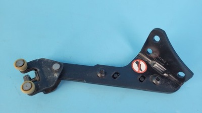 Opel vivaro c 21r ролик напрямна двері 98080758 фото №1