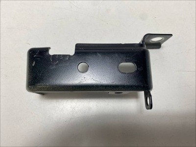 Кронштейн крила праве volvo xc40 фото №1