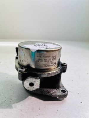 Насос vacu вакуум 146502327r renault nissan dacia mercedes 1.5 d фото №1