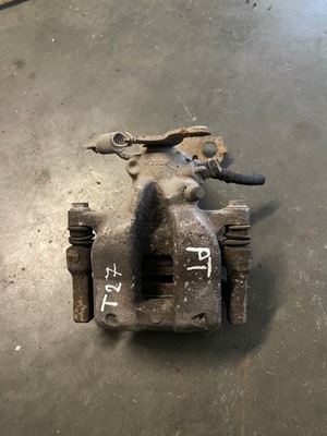 Супорт правий задня toyota avensis t27 фото №1