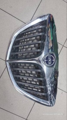 Решётка радиатора решётка радиатора lancia delta фото №1