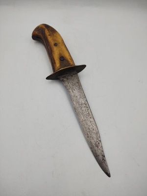 Stary nóż myśliwski