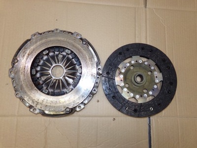 Диск зчеплення притиск peugeot 407 2.0 hdi фото №1