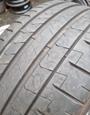 235/40R19 Pirelli P Zero (953) 