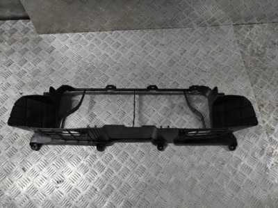 Hyundai genesis sedan 2016 g80 решётка впуск воздух фото №1