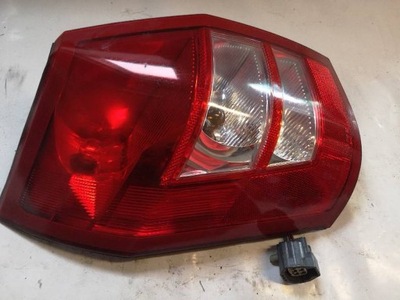 Лампа задня dodge magnum фото №1