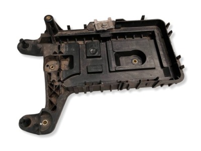 Основание аккумулятор vw scirocco 3 a3 8p golf vi tiguan 1 1k0915333h фото №1