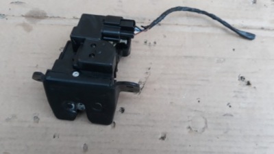 Kia sportage iii замок кришки багажника 81230-3w000 фото №1