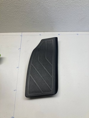 Peugeot 308 2014 подножка фото №1