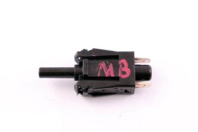 Mercedes w169 w210 датчик тормоза ручного a0015458714 фото №1