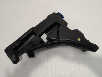 Audi a4 b9 рестайлинг  бачок жидкость омывателя 8w0955451l фото №1