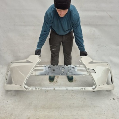 Lexus is iii рестайлинг  f-sport 17- бампер перед передний spr pdc фото №1