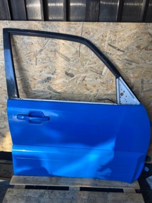 Двері праве передні mitsubishi pajero iv 5d молдинг двері фото №1