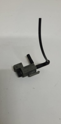 Клапан вакуумa porsche cayman boxster 987 99660512301 фото №1