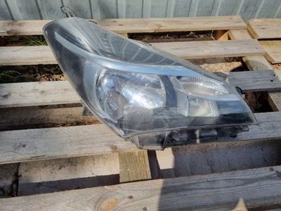 Toyota yaris iii lift лампа правая перед передняя фото №1