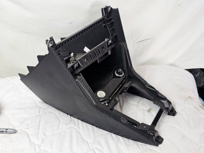 Защита туннель среднего бардачок консоли переключатель запуск стоп vw t-roc фото №1