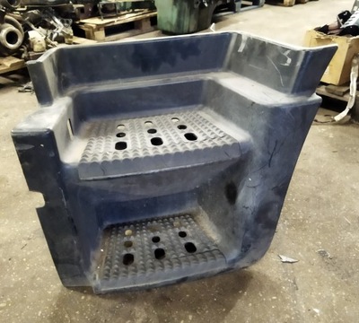 Kompletny подножка кабины левый iveco stralis фото №1