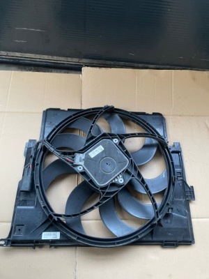 Bmw 1 f20 вентилятор радіатора 8641946 фото №1