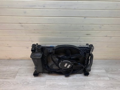 Bmw x3 e83 2.0d радіатор wody оливи вентилятор фото №1