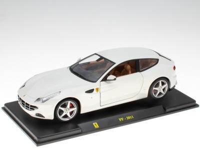 Ferrari FF 1:24 Edicola Wlochy