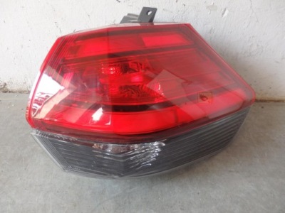 Лампа правая правый задняя nissan x-trail t32 lift 17- фото №1