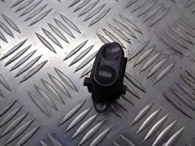 Кнопка блокування двері pt cruiser 04671623a фото №1