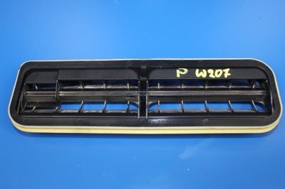 Mercedes e w207 впуск решітка повітря задня фото №1