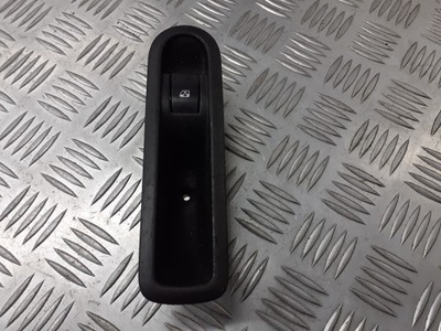 Панель стекло левый задняя renault scenic ii 156013870 фото №1