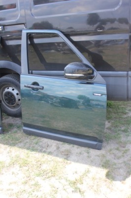 Land rover discovery 4 двері праве перед передні фото №1