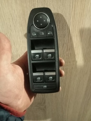 Перемикач панель вікон дзеркал renault clio v 19- 254104196r фото №1