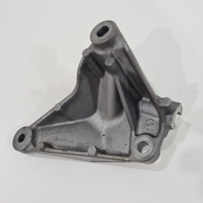 Кронштейн генератора renault dacia mercedes nissan 1.3 b 117107507r фото №1