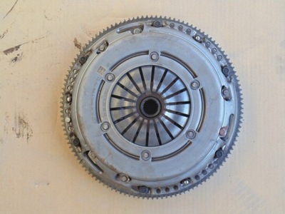 Колесо двухмассовый сцепление 04c105273g vw t-cross tsi фото №1